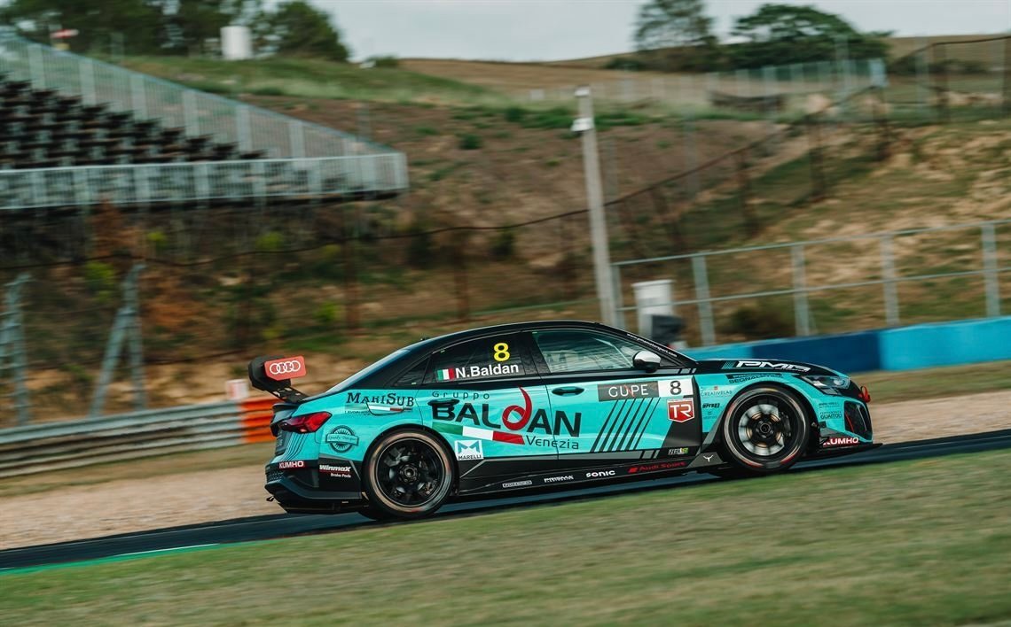 Audi RS3 LMS TCR