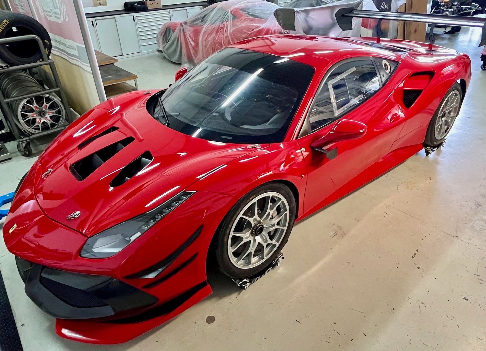 Ferrari 488 Challenge EVO 11.600km