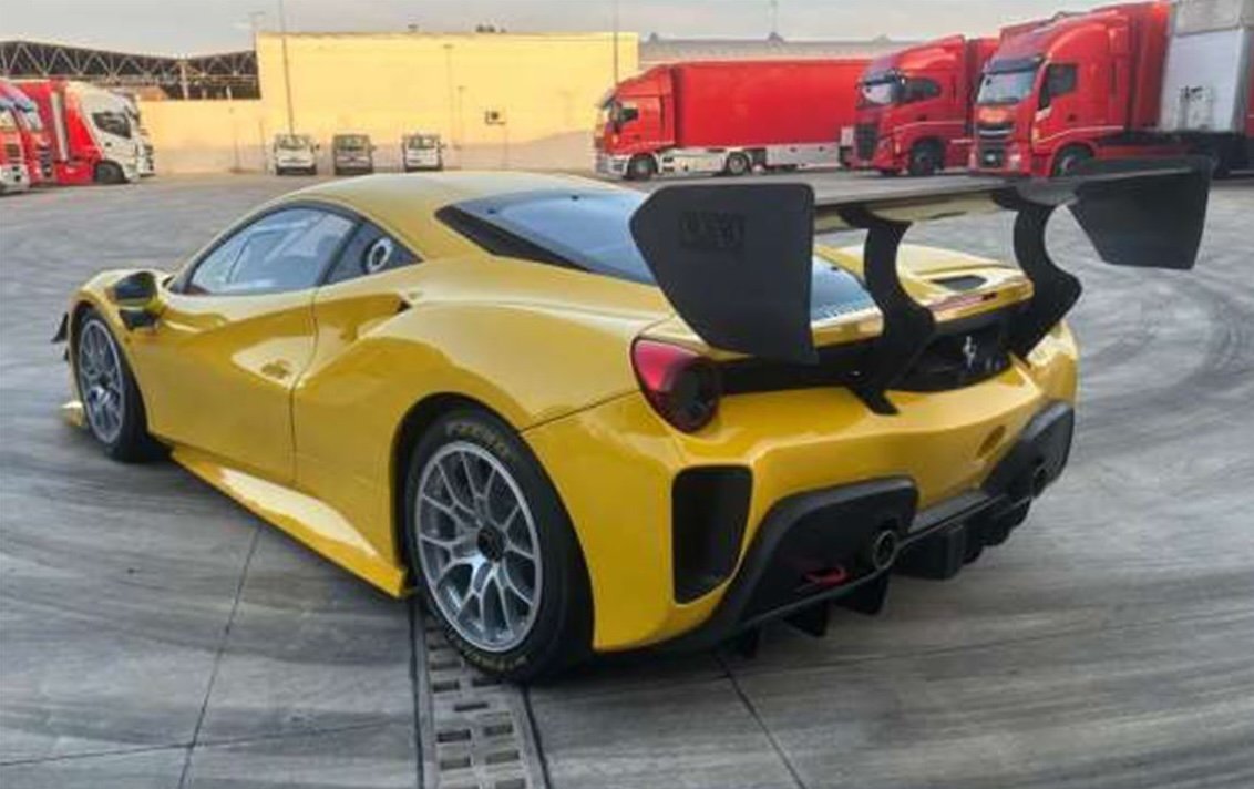 Ferrari 488 Challenge Evo