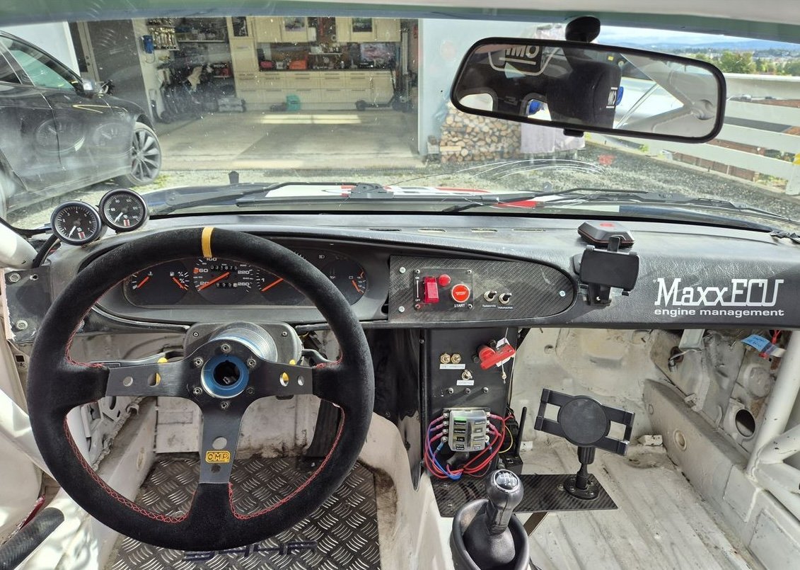 Porsche 944 S2