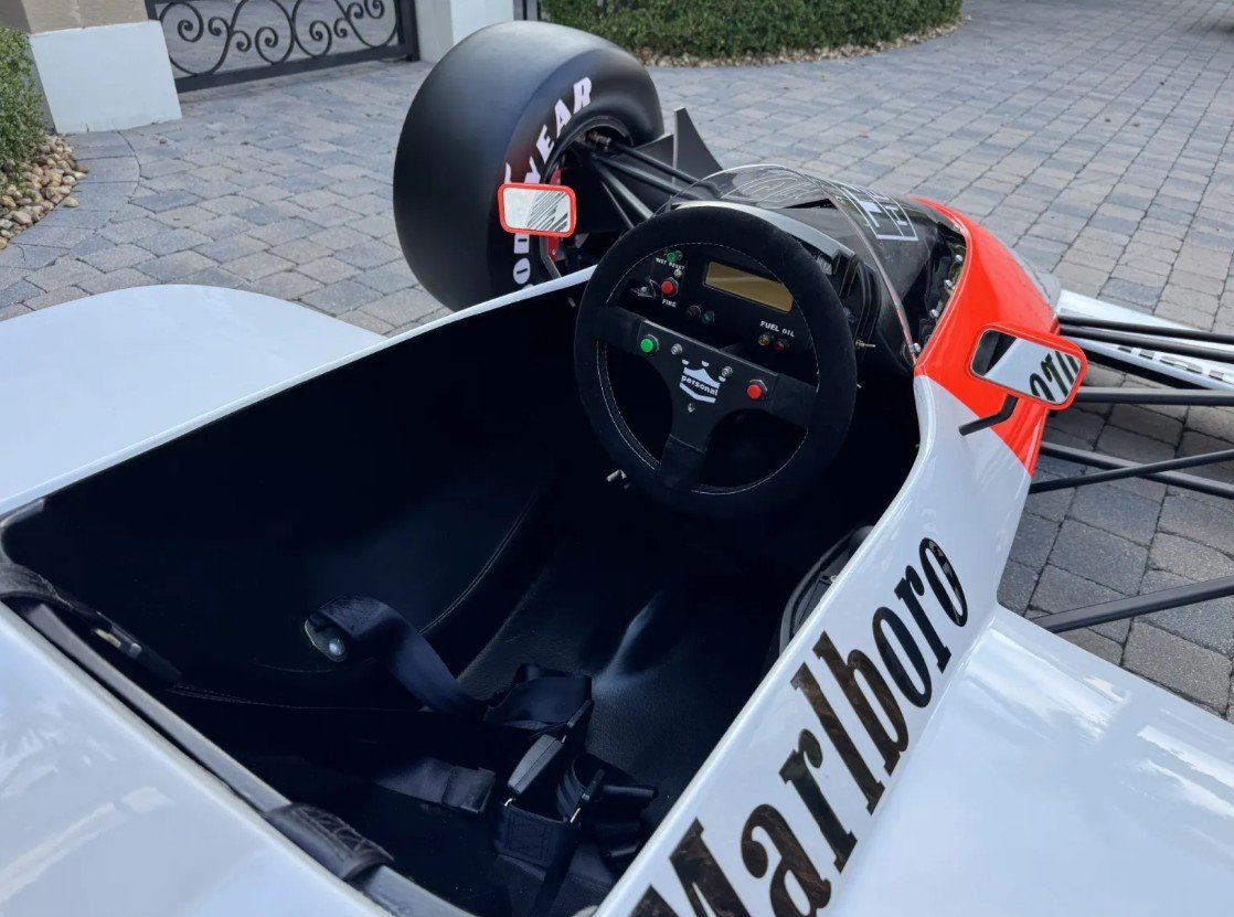 1:1 Scale McLaren MP4/4 Display Model