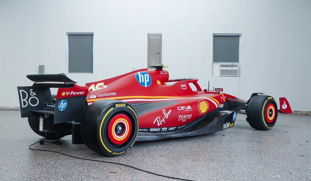1:1 Scale Ferrari SF Display Model