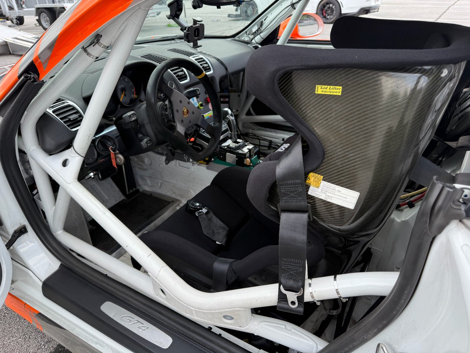 2016 Porsche Cayman GT4 Clubsport Competition (981) PDK – Orange