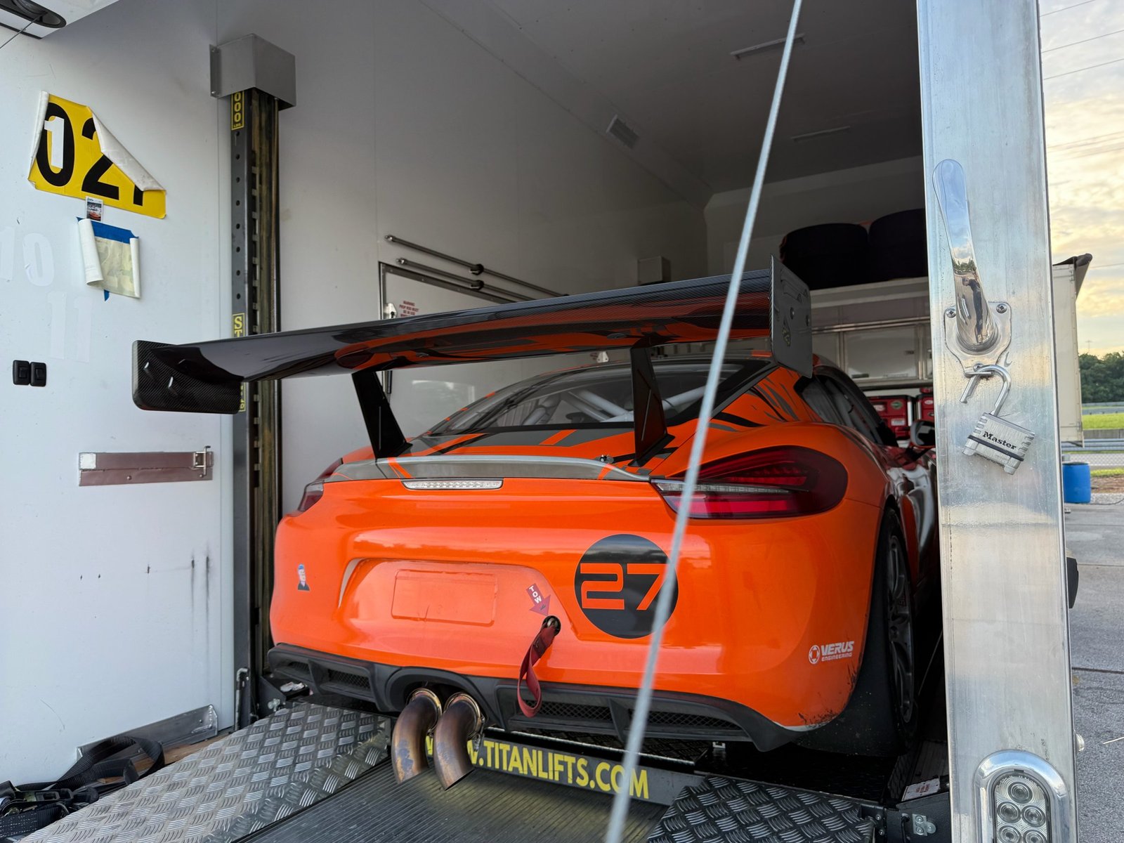 2016 Porsche Cayman GT4 Clubsport Competition (981) PDK – Orange